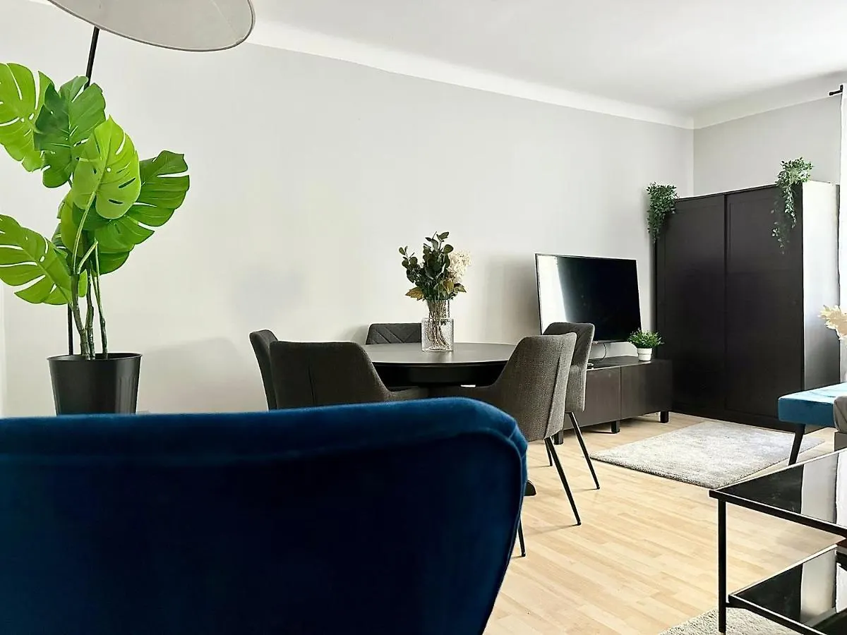 Апартаменты Balcony Apartment, 1 Min To U1 Reumannplatz Вена Австрия