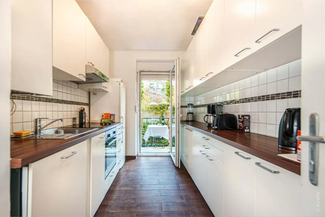 Apartman Balcony Apartment, 1 Min To U1 Reumannplatz Bécs Ausztria